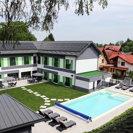 Q Villa Săcele Eksteriør billede